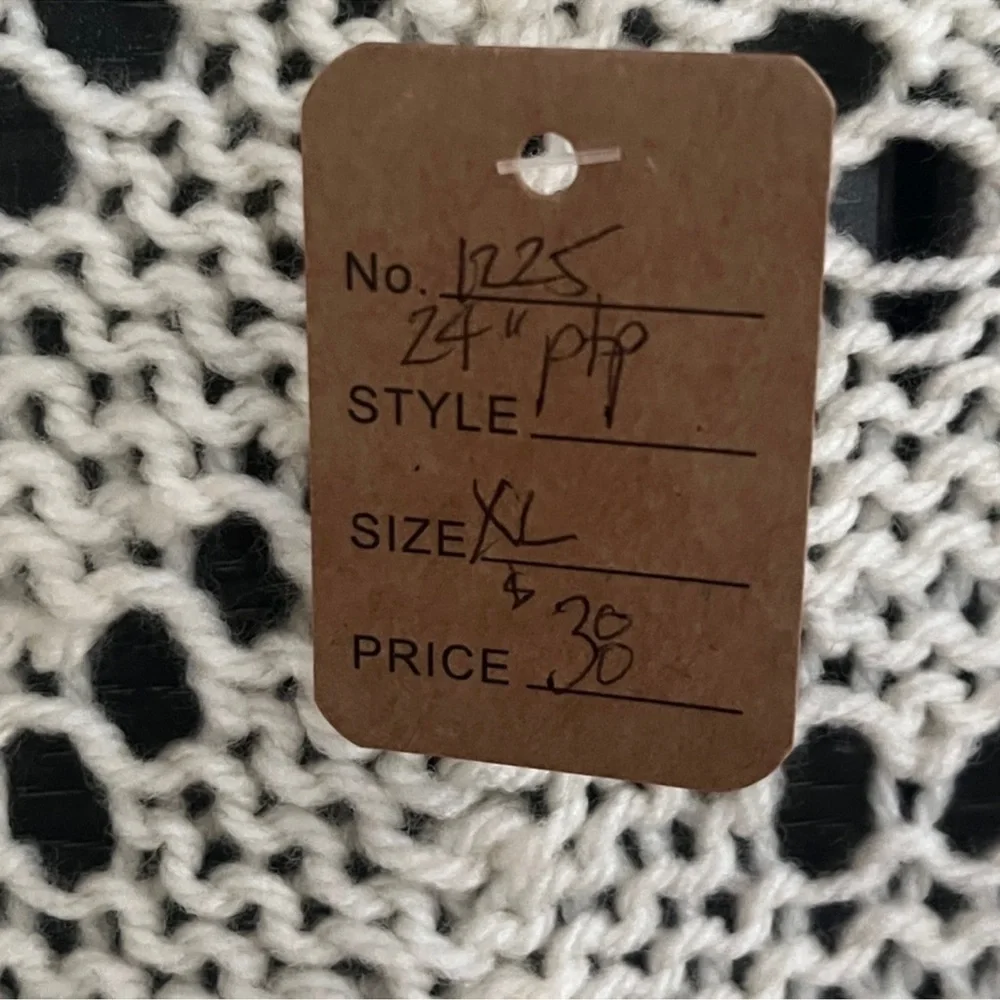 ✨ Soft and Cozy Hand Knit Cream Vintage Vest - Picture 6 of 7